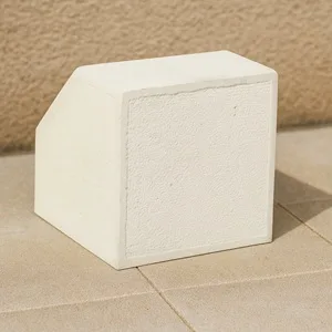 Borne en béton (757)