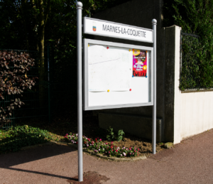 Panneau vitrine d'affichage — Fontainebleau