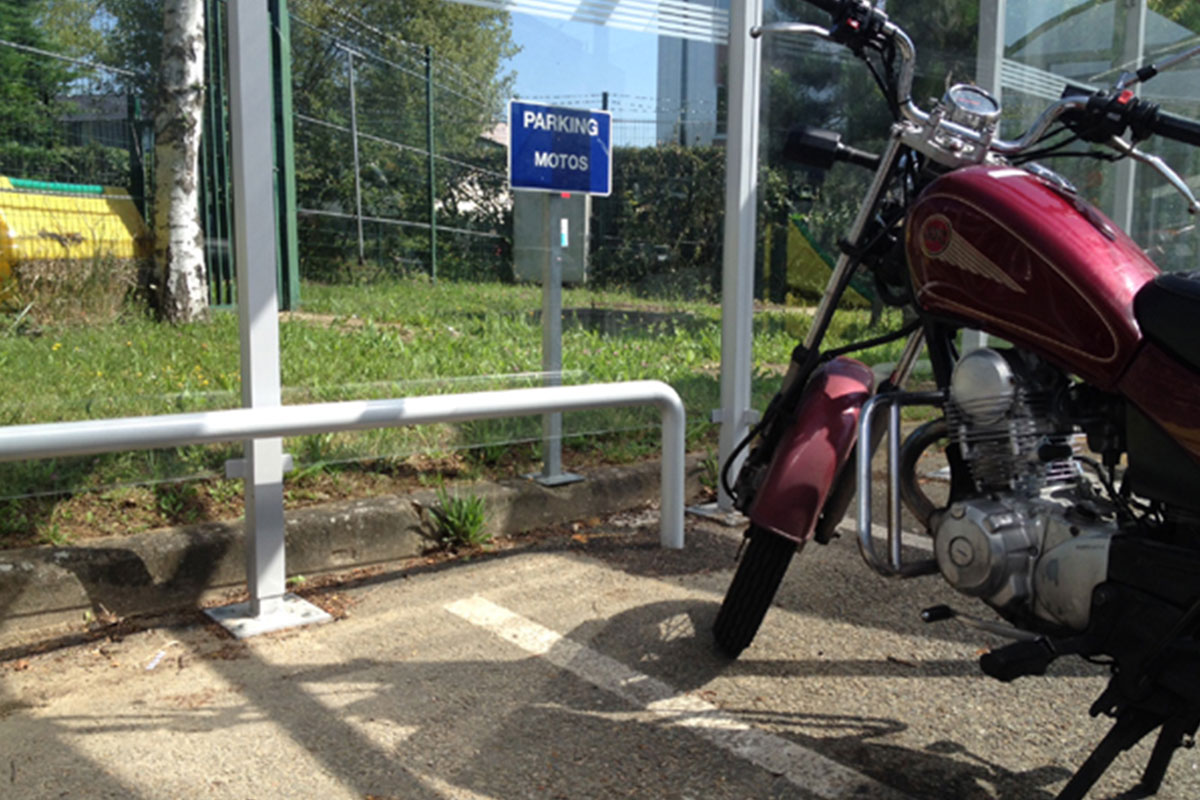 Barre d&rsquo;accroche Motos